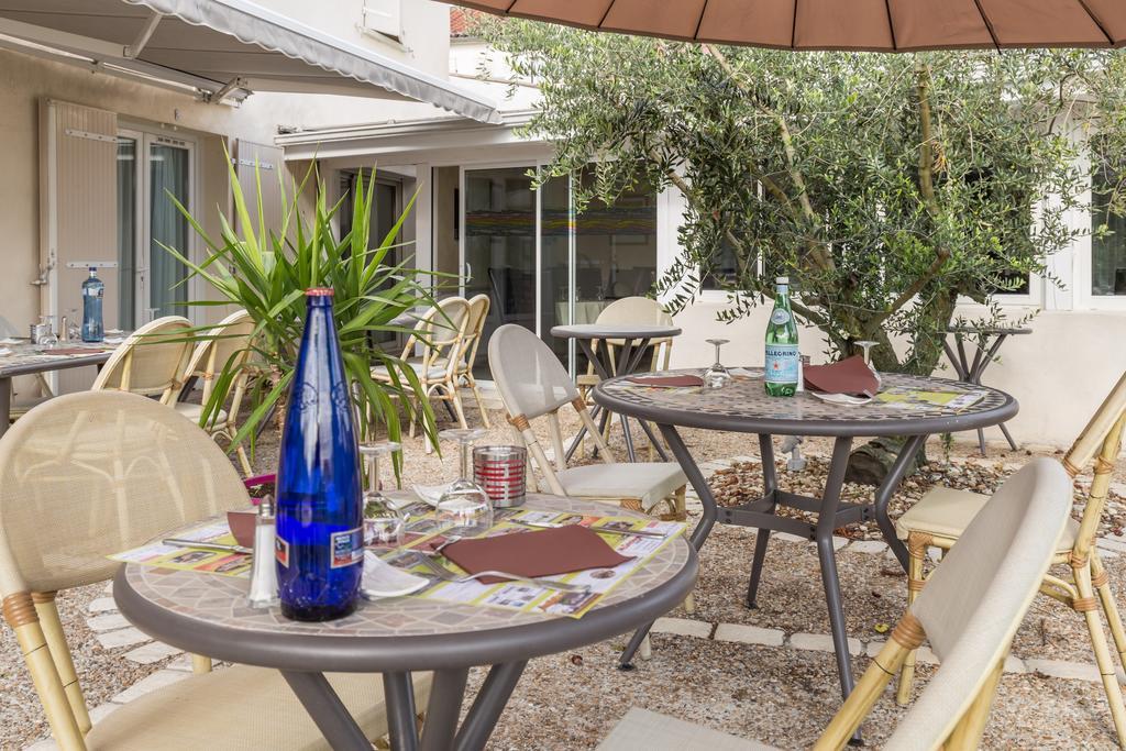 Hotel Logis L'oliveraie 2*