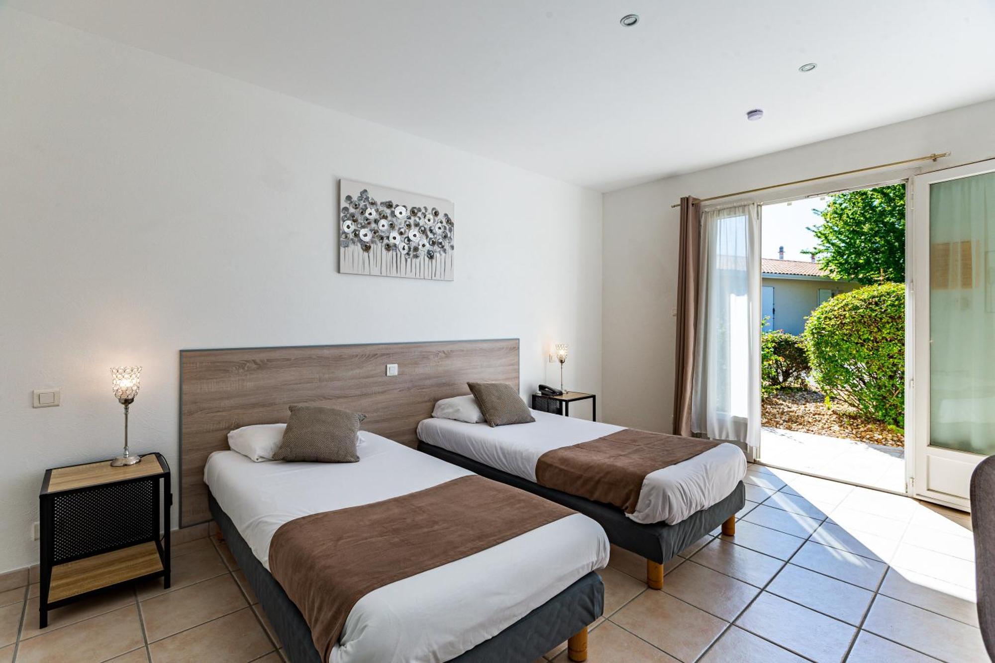 Logis L'oliveraie Hotel 2*